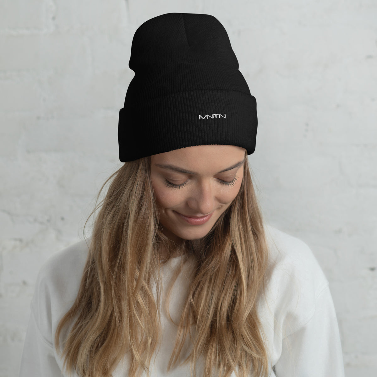 MNTN Beanie in Black — front